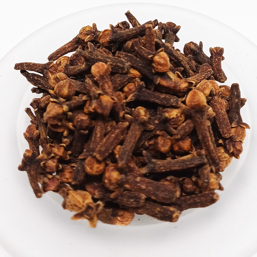 CHIODI DI GAROFANO INTERI (Syzygium aromaticum)