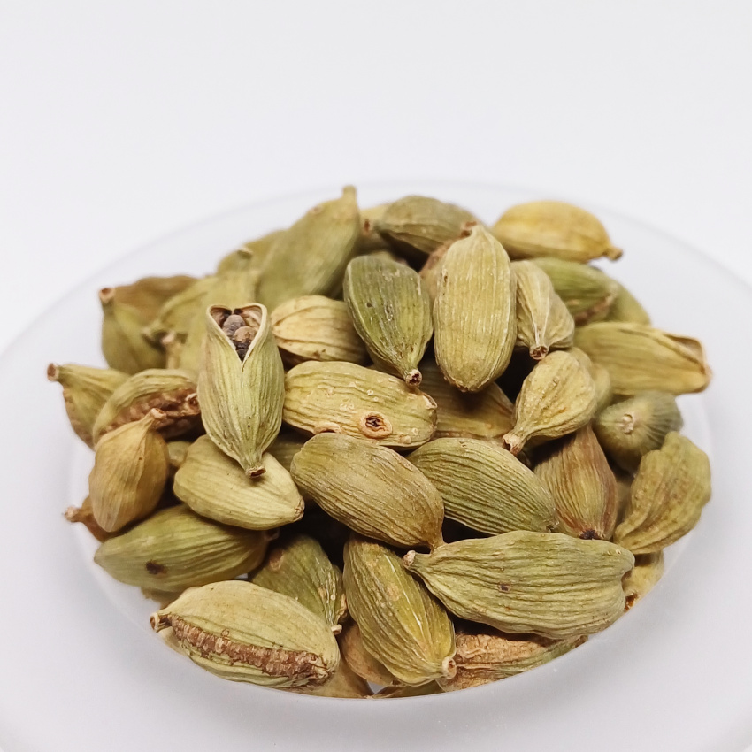CARDAMOMO VERDE INTERO (Elettaria cardamomum)